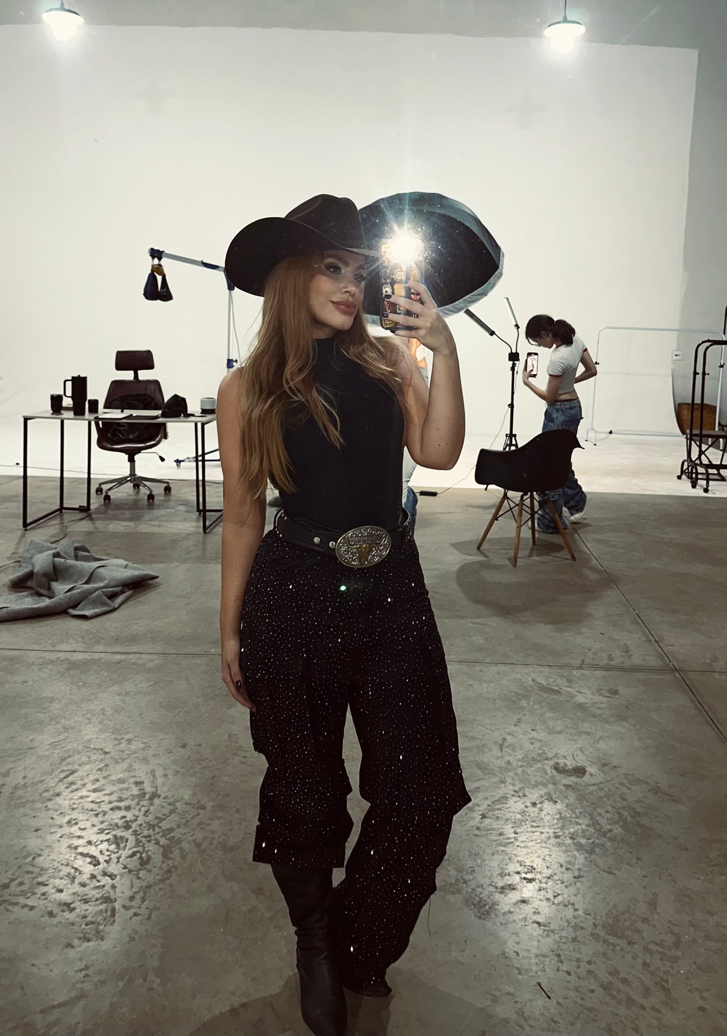 Calça cargo cravejada